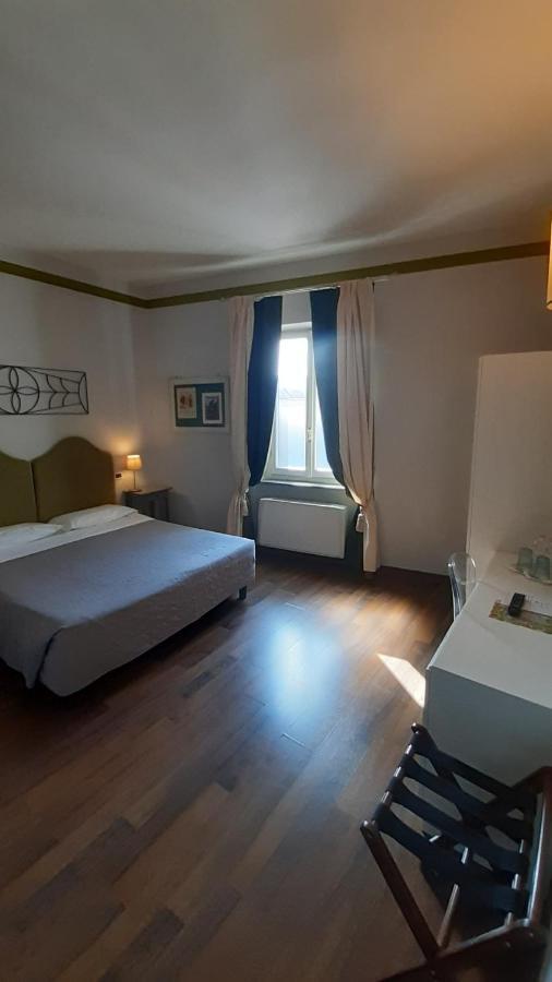 Albergo Moderno ลุคคา ภายนอก รูปภาพ