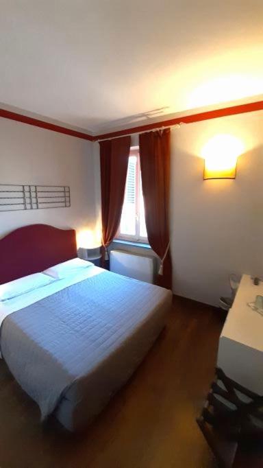 Albergo Moderno ลุคคา ภายนอก รูปภาพ